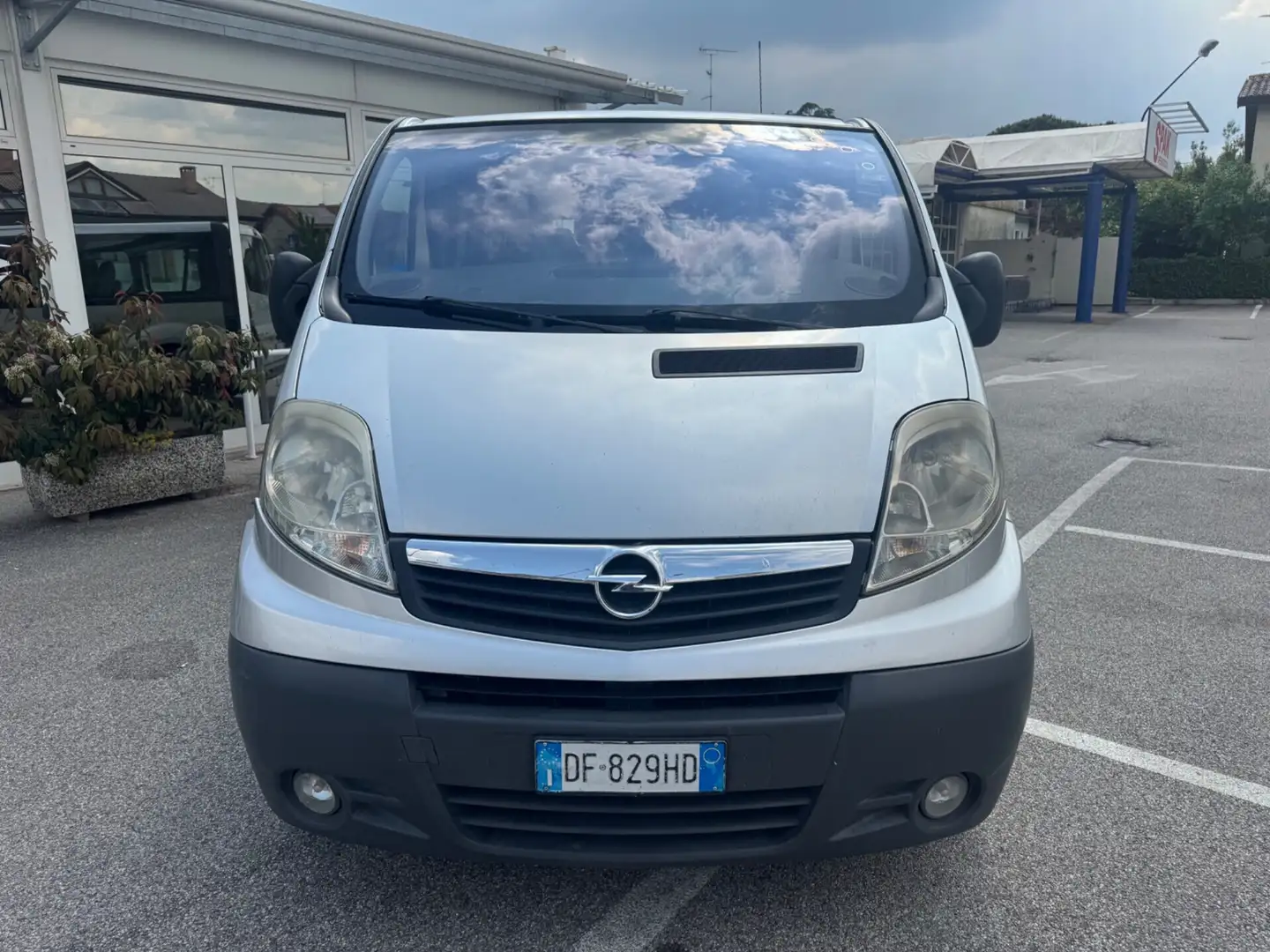Opel Vivaro 29 2.0 CDTI 120CV TRASPORTO DISABILI 9 posti Argento - 2