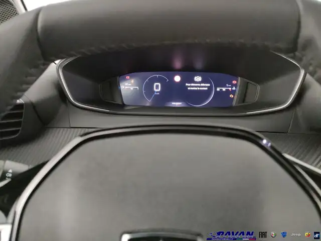 Peugeot 2008 view 9