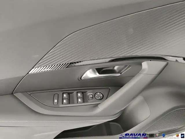 Peugeot 2008 view 13