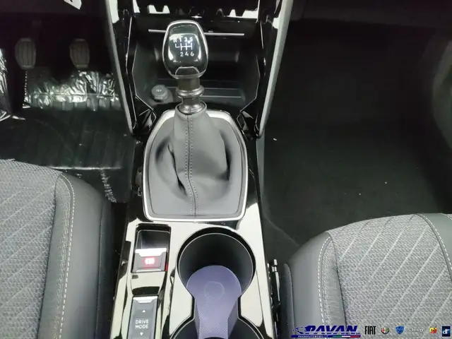 Peugeot 2008 view 14