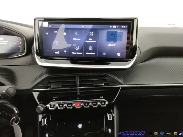 Peugeot 2008 view 10
