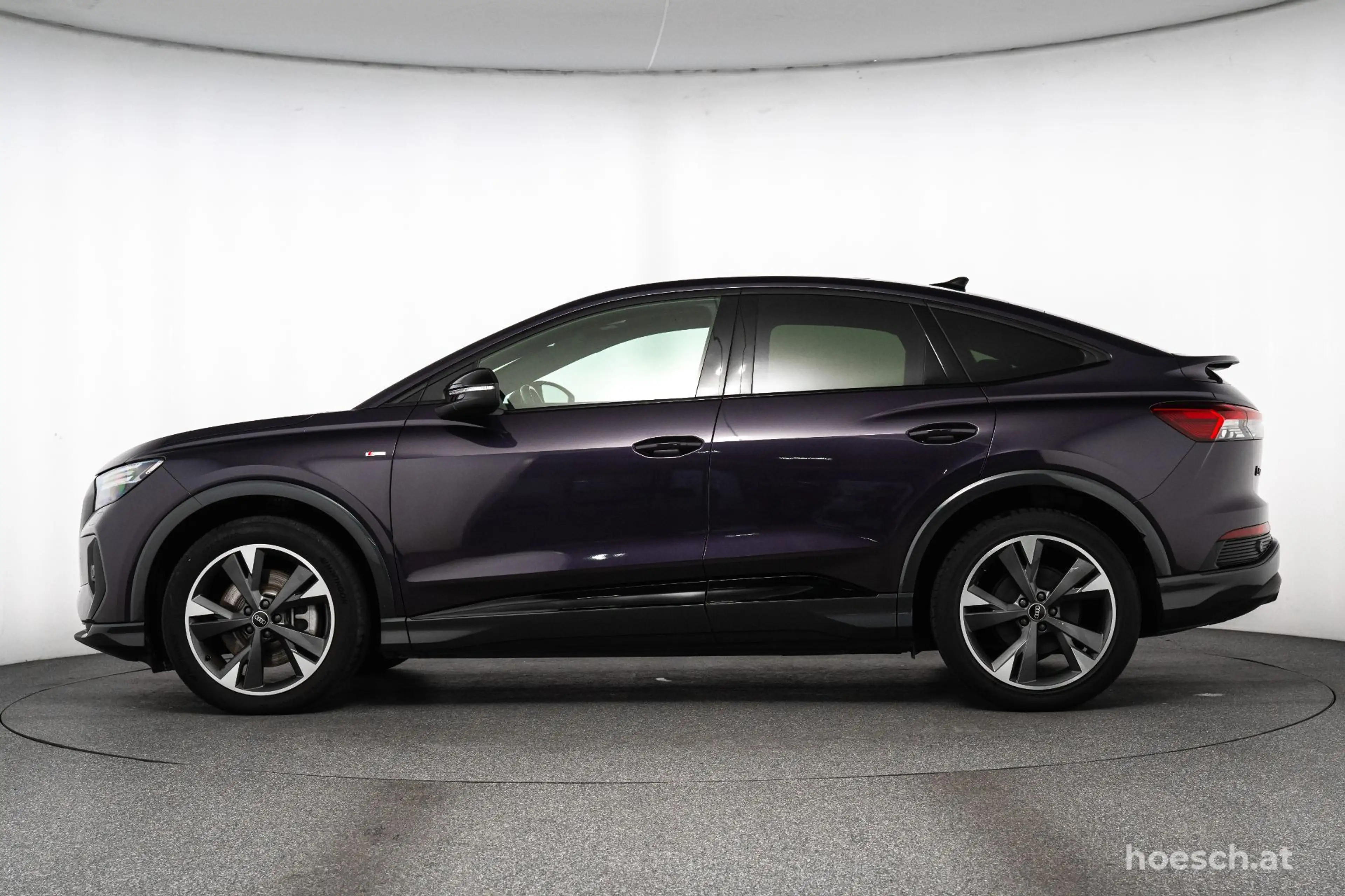 Audi Q4 e-tron SB 55 quattro 2xS-LINE HEAD-UP PANO MATRIX BLACK — photo 3