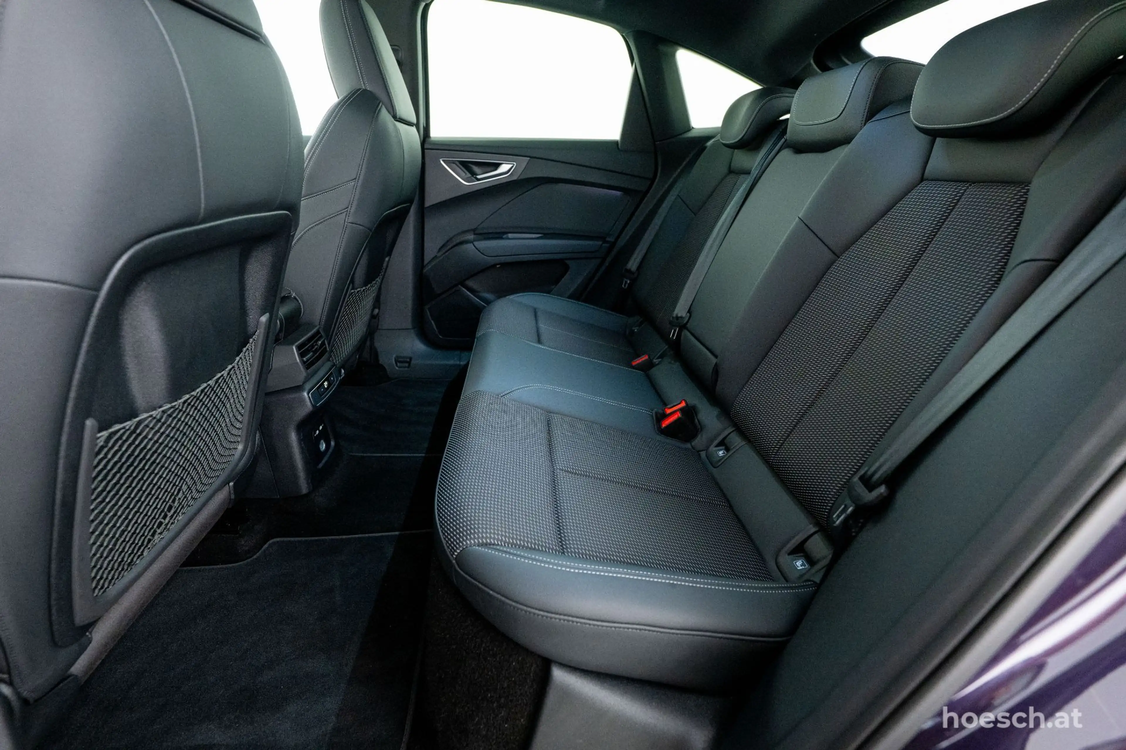 Audi Q4 e-tron SB 55 quattro 2xS-LINE HEAD-UP PANO MATRIX BLACK — photo 7