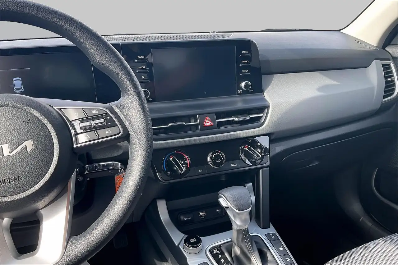 Kia Seltos снимка Kia Seltos