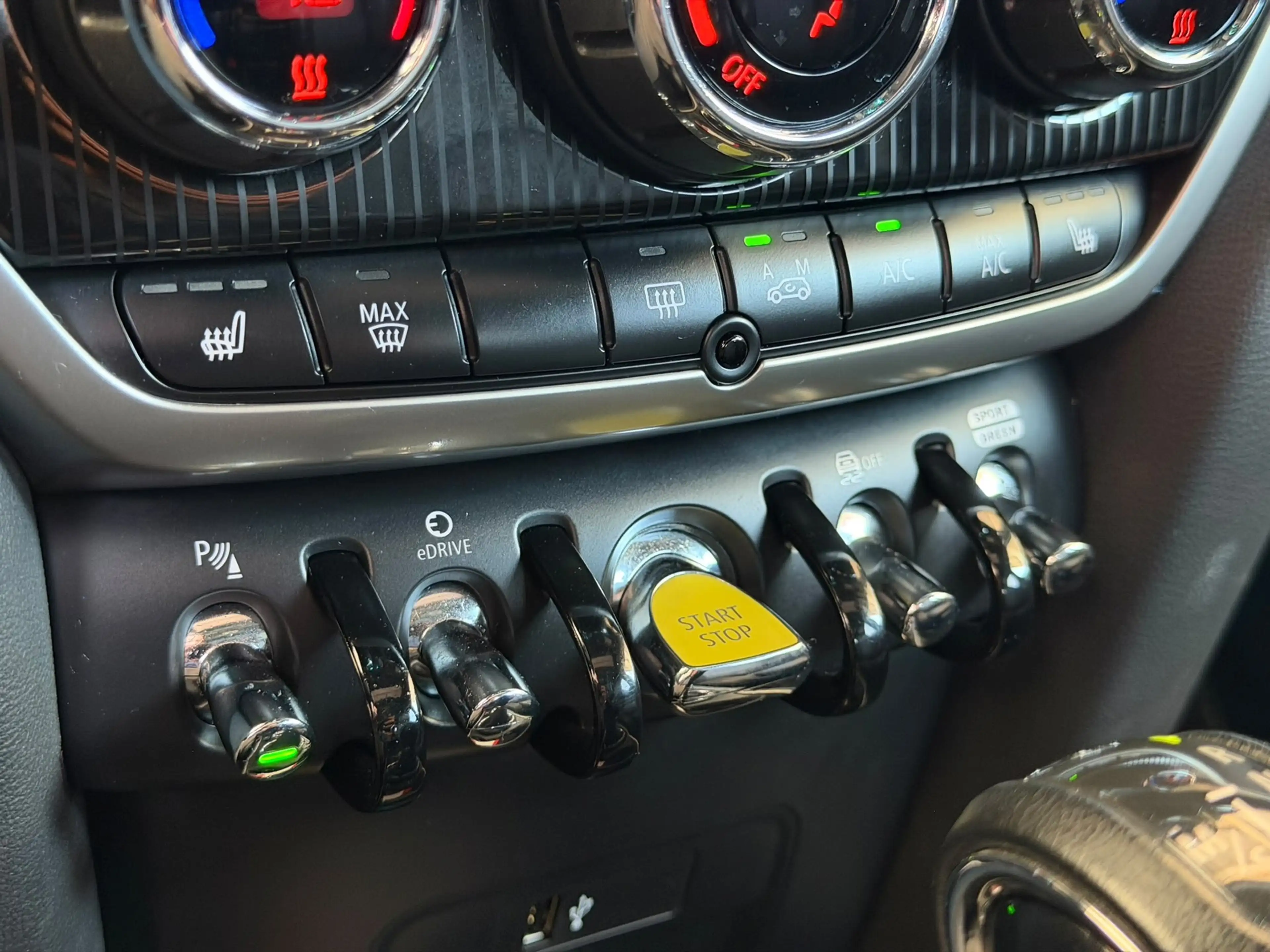 MINI Cooper SE Countryman 1.5 ALL4 Chili (Dealer OndH, Panorama, Head-up, Ca — photo 7