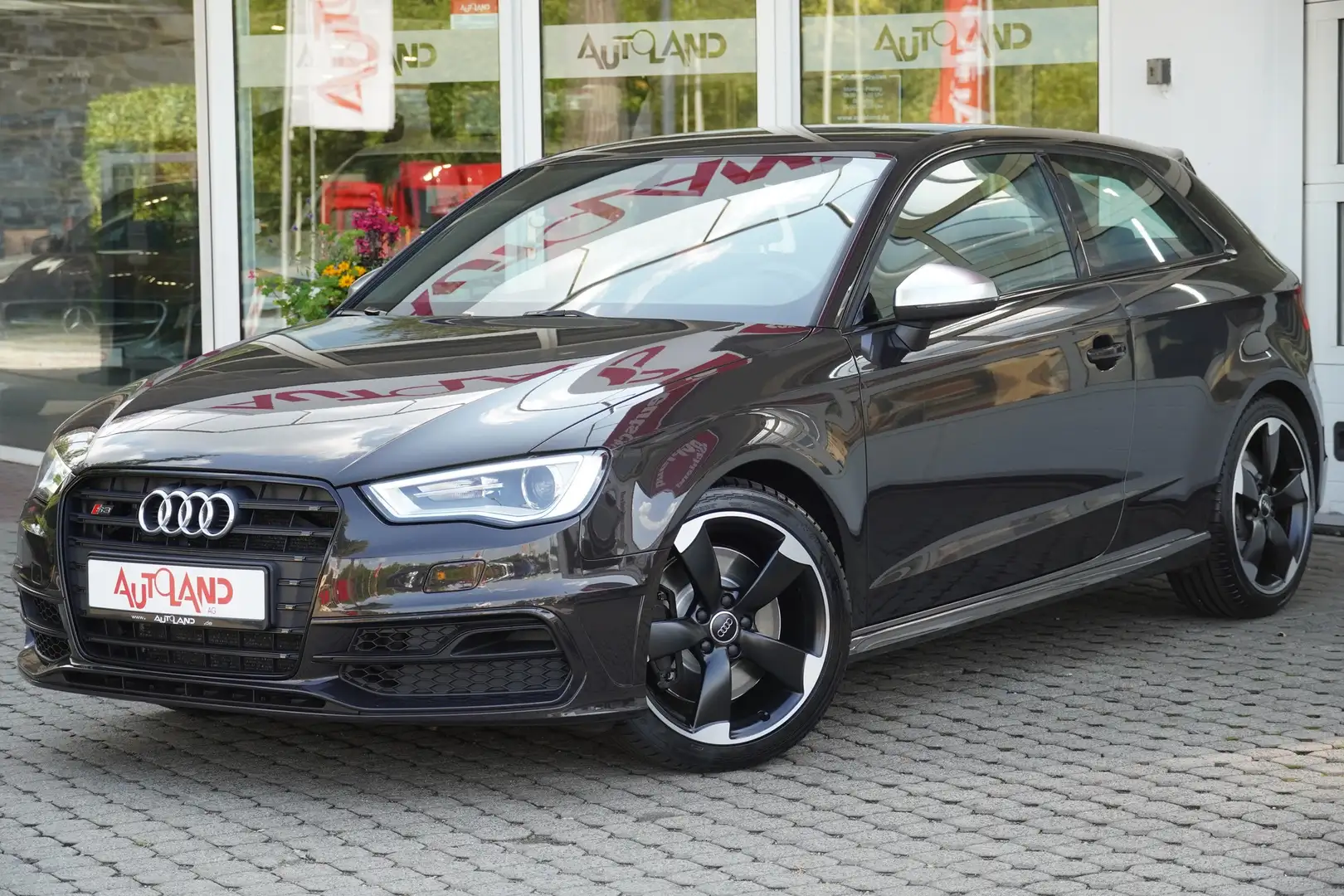 Audi S3 2.0 TFSI quattro LED S-Sitze Klimaaut. DAB Braun - 2