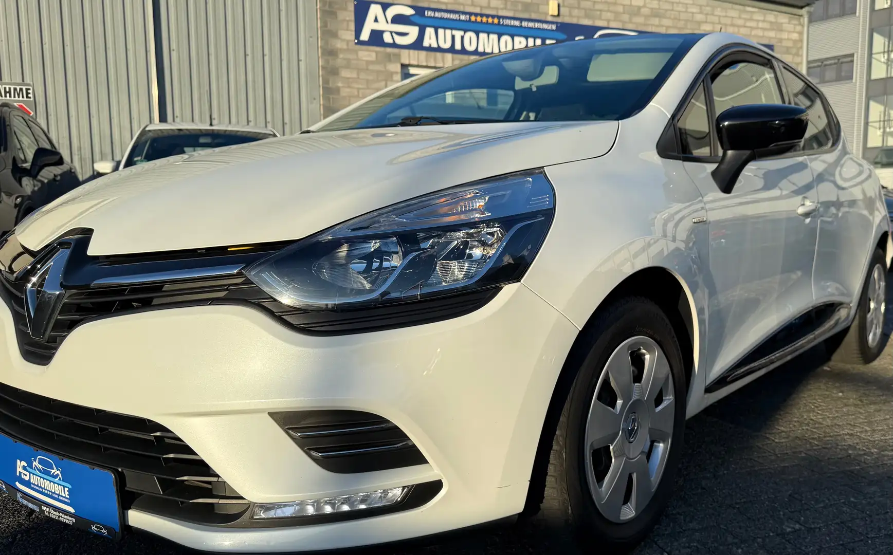 Renault Clio Limited WEIß METALLIC PANORA. NAVI SHZ TEMPOMAT - 1