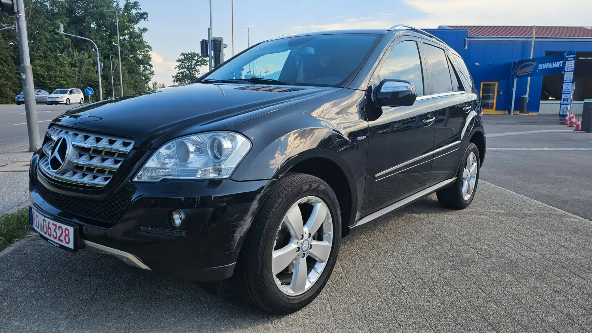 Mercedes-Benz ML 350 ML BlueTec 4Matic*AUTO*NAVI*SHZ*TEMPO* Zwart - 1