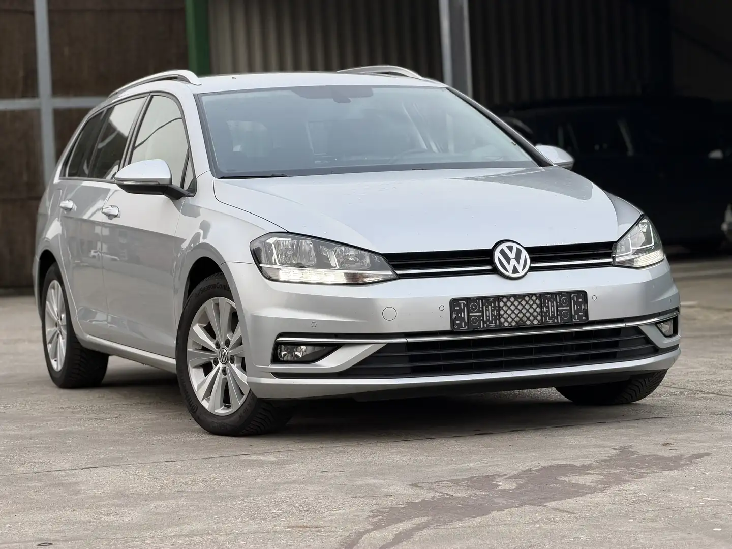 Volkswagen Golf Variant 1.6 TDi Highline-Gps-Clima-Crusie-Carplay-Led Grau - 1