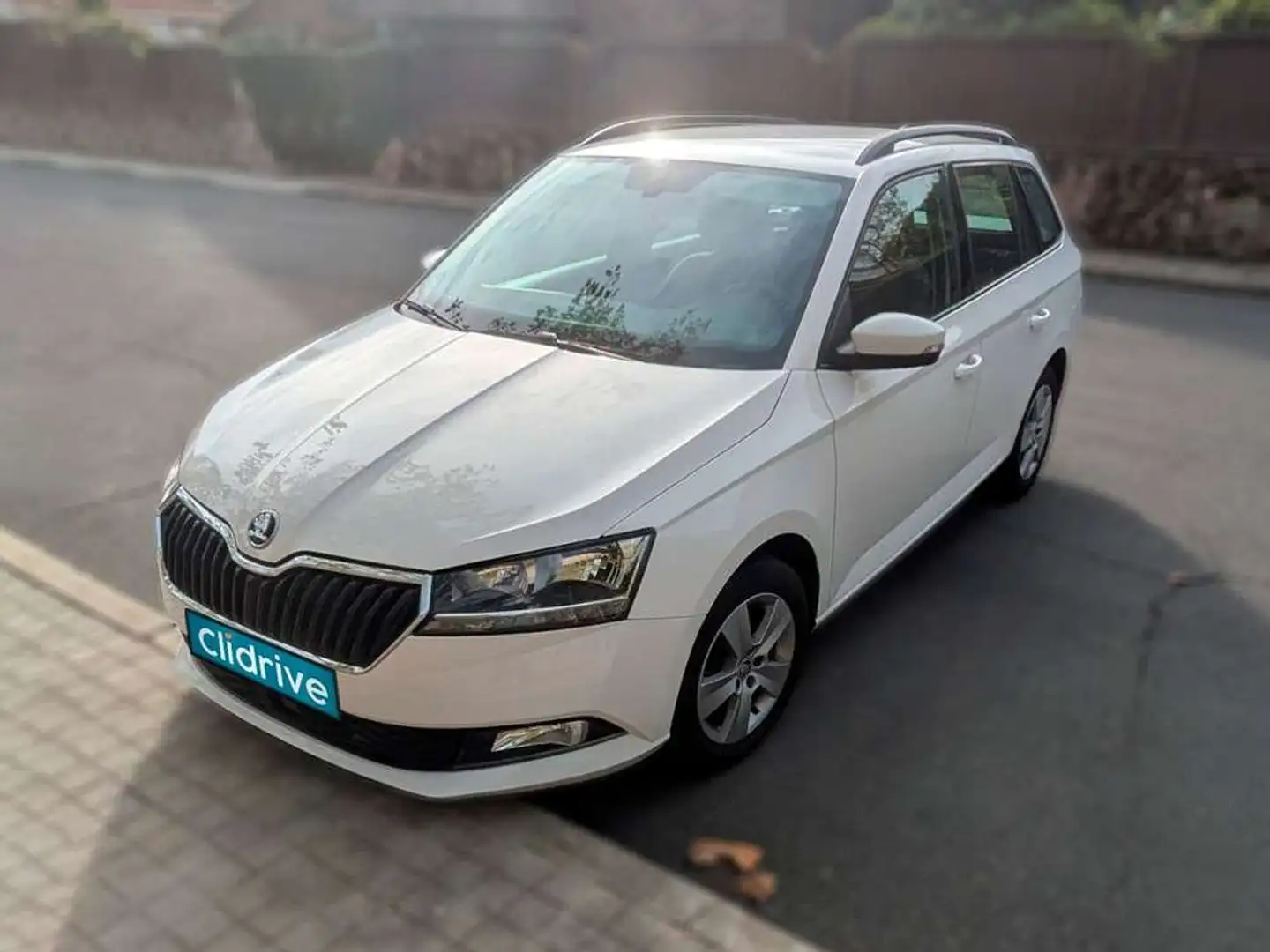 Skoda Fabia Combi 1.0 TSI Like 70kW Blanco - 1