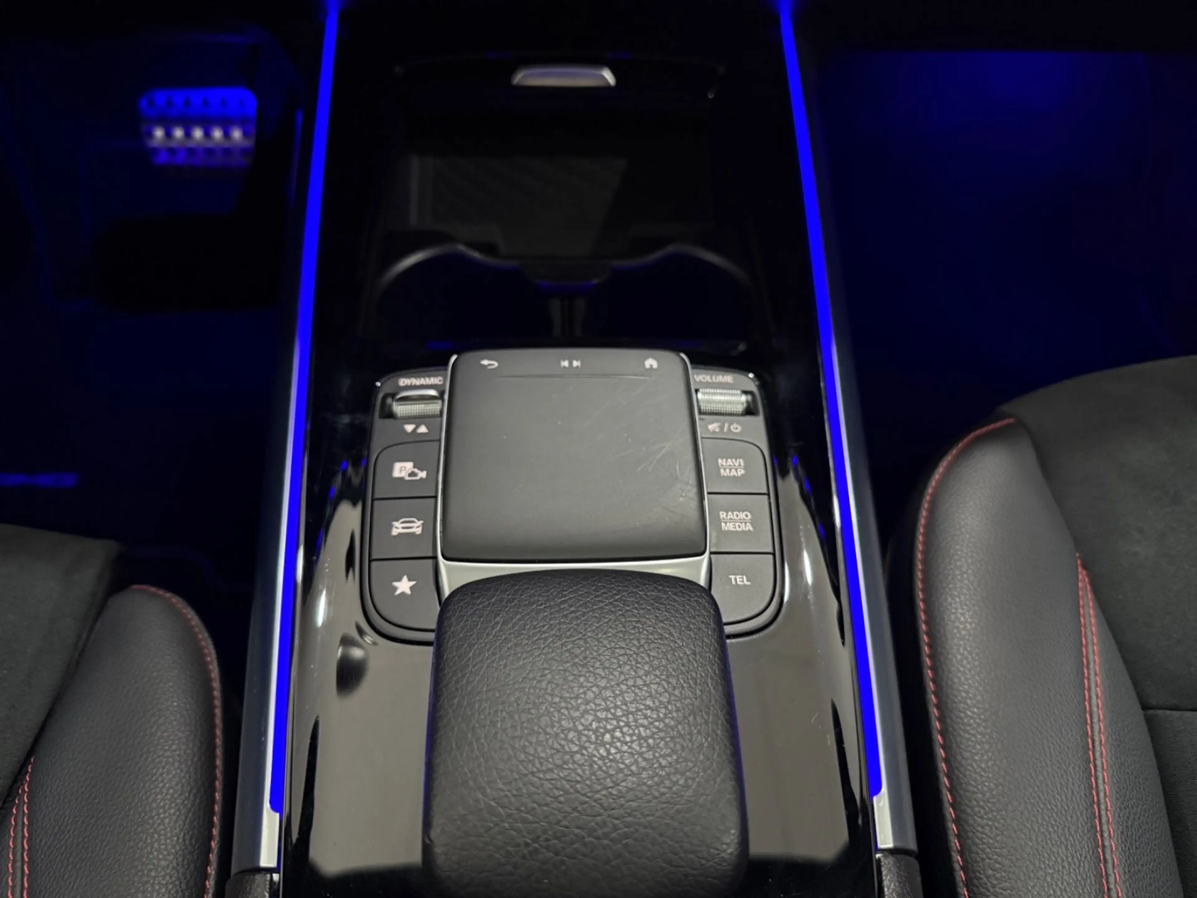 Mercedes-Benz EQA 250*AMG-LINE*PANO*KAMERA*CARPLAY*KEYLESS*LED — photo 9