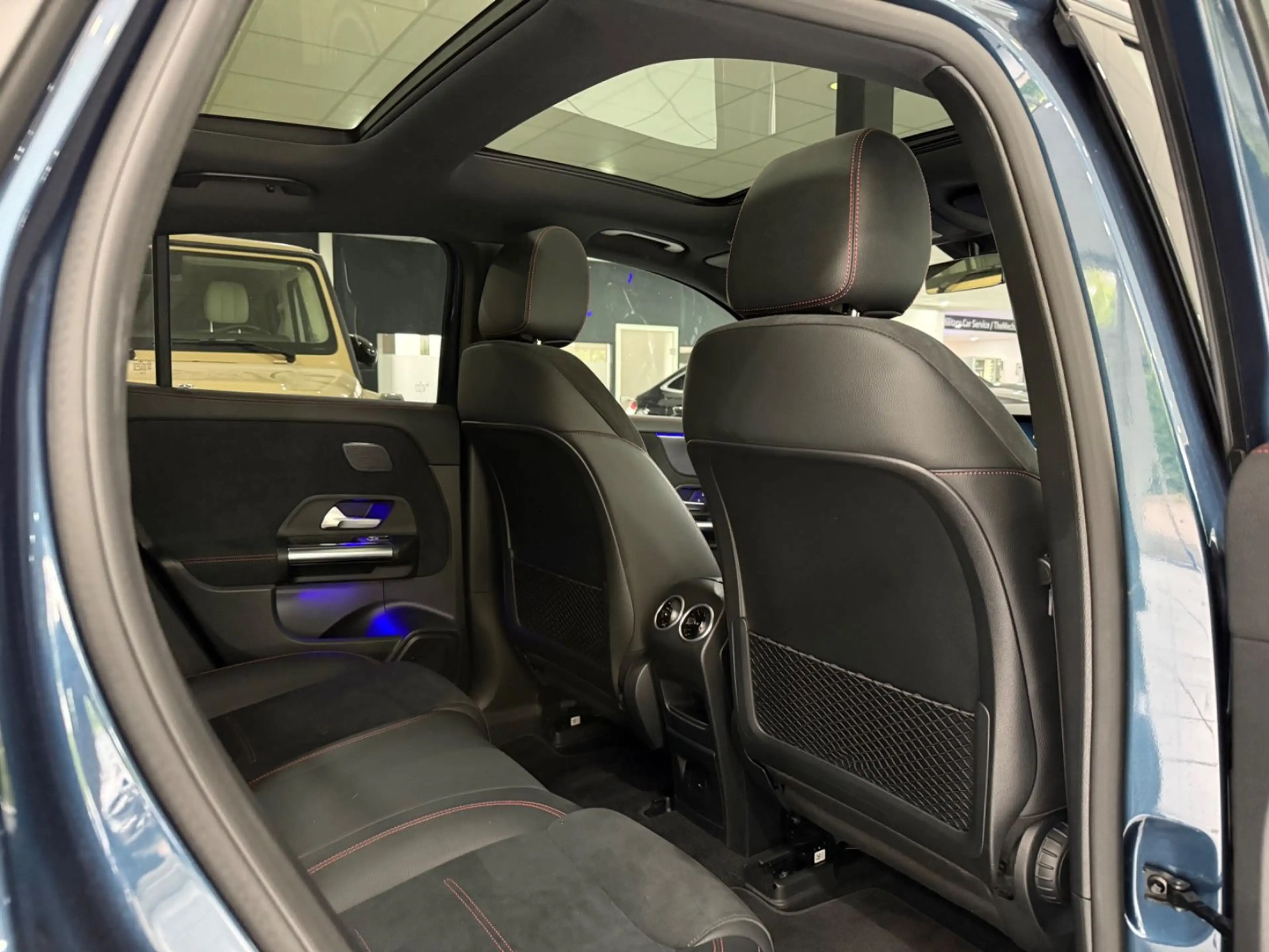 Mercedes-Benz EQA 250*AMG-LINE*PANO*KAMERA*CARPLAY*KEYLESS*LED — photo 11