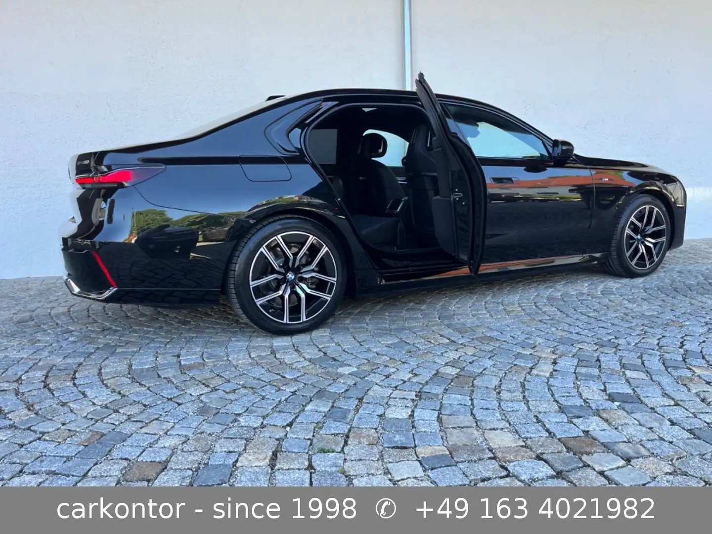 BMW i7 xDr. 60 *M SPORT*THEATRE*LOUNGE SEAT*PANO SKY Schwarz - 2