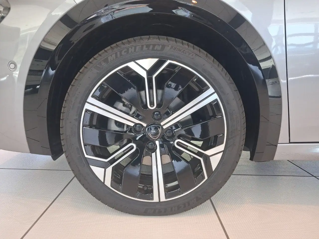 Lancia Ypsilon 2025 — фото 11