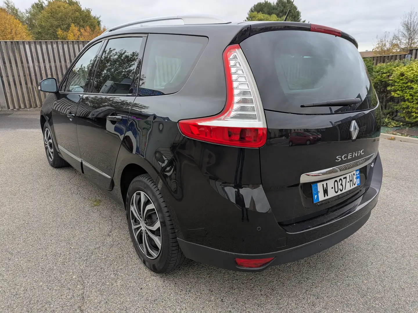 Renault Grand Scenic Grand Scénic III dCi 110 Zen 5 pl VO:544 Noir - 2