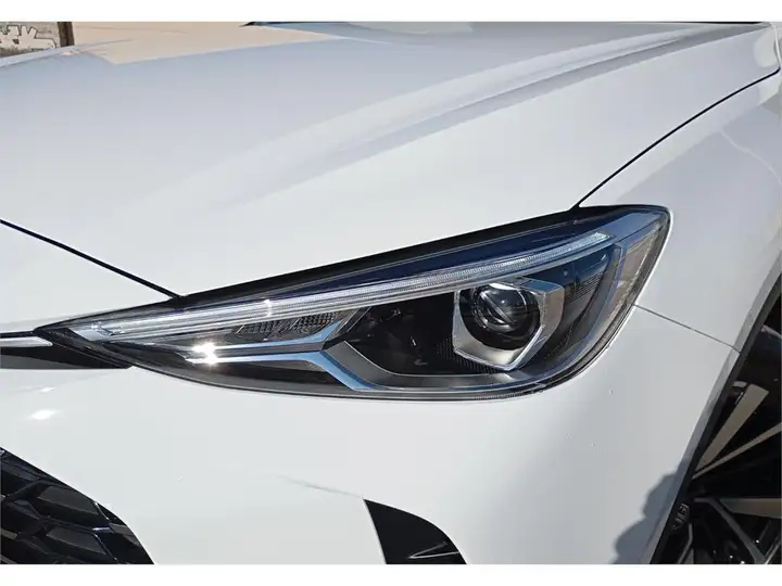 MG ZS 2025, foto 17