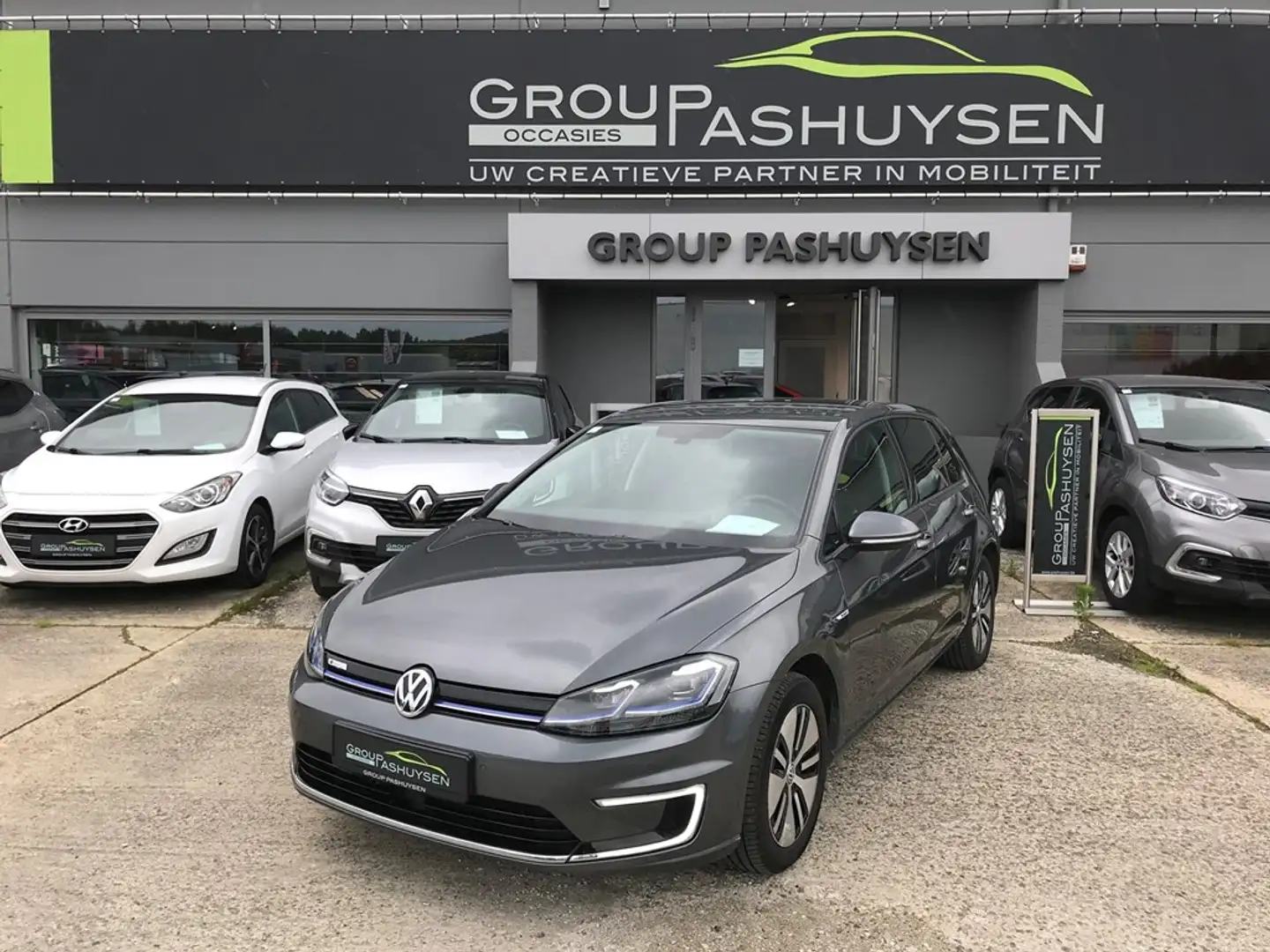 Volkswagen Golf Intens 100KW Automaat Grijs - 1
