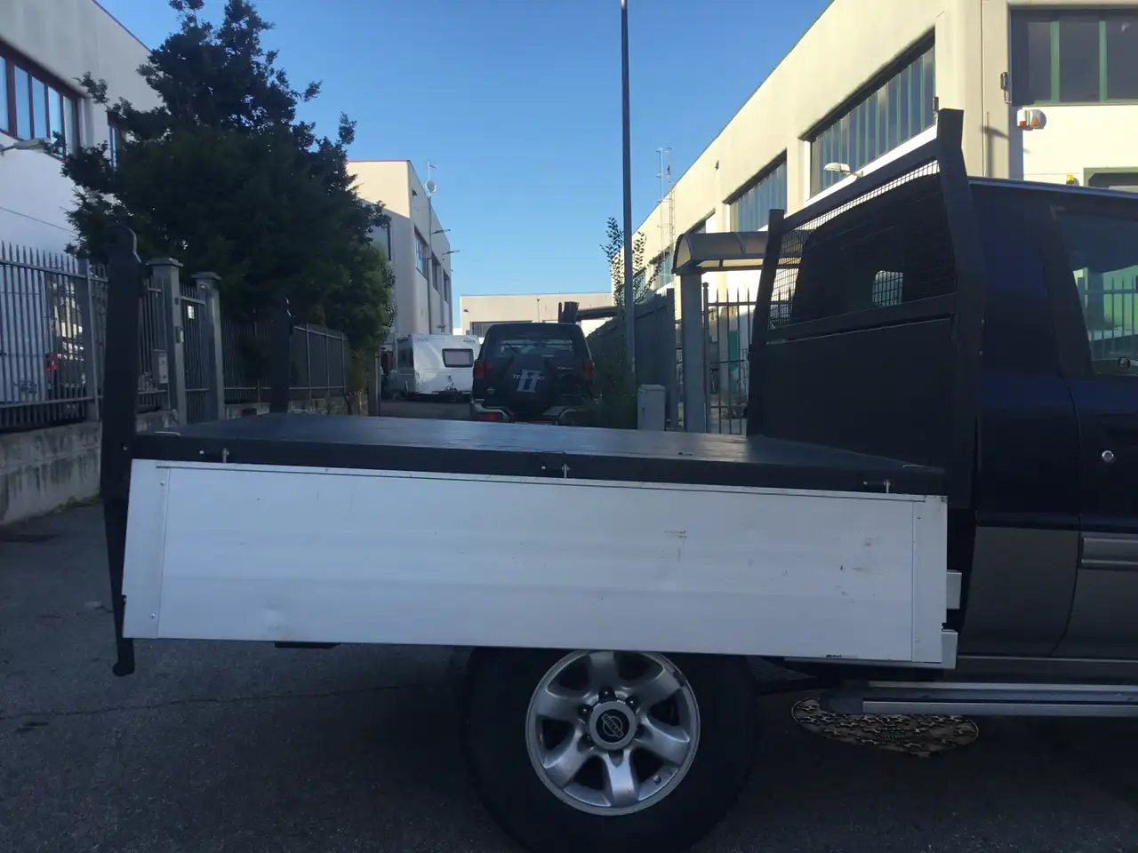 Nissan Patrol Gr pik up cassone ribaltabile, foto 11