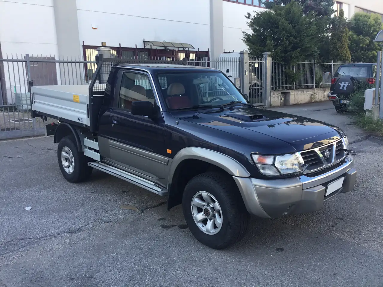 Nissan Patrol Gr pik up cassone ribaltabile, foto 6