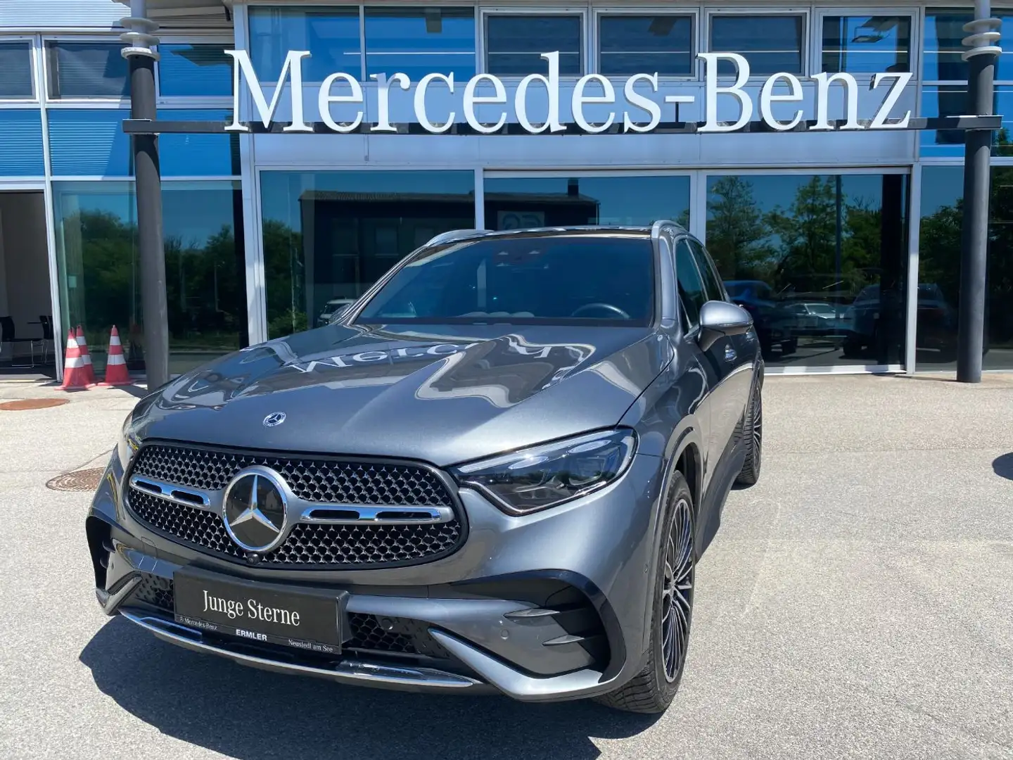 Mercedes-Benz GLC 400 e 4MATIC AMG FAP CarPlay Distr PTS LED Grau - 2