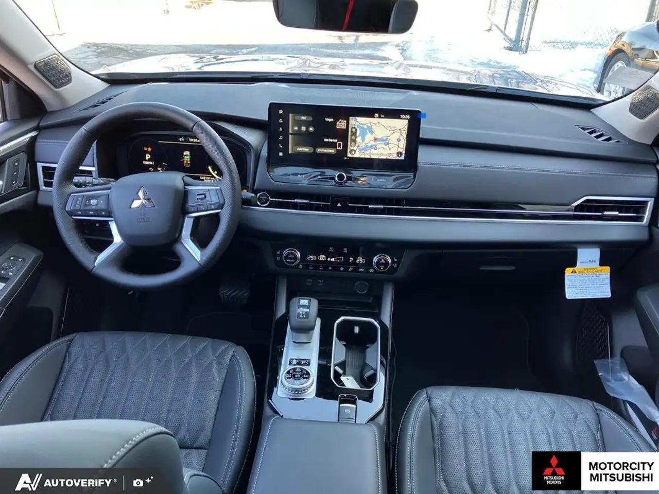 Mitsubishi Outlander снимка Mitsubishi Outlander