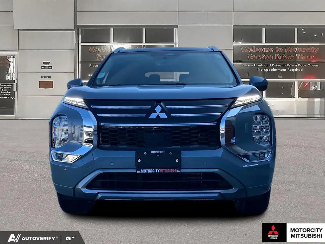 Mitsubishi Outlander снимка Mitsubishi Outlander