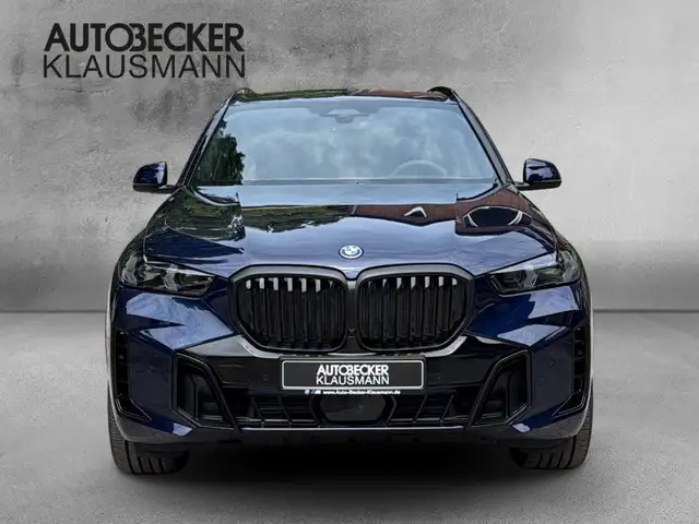 BMW X5 view 5