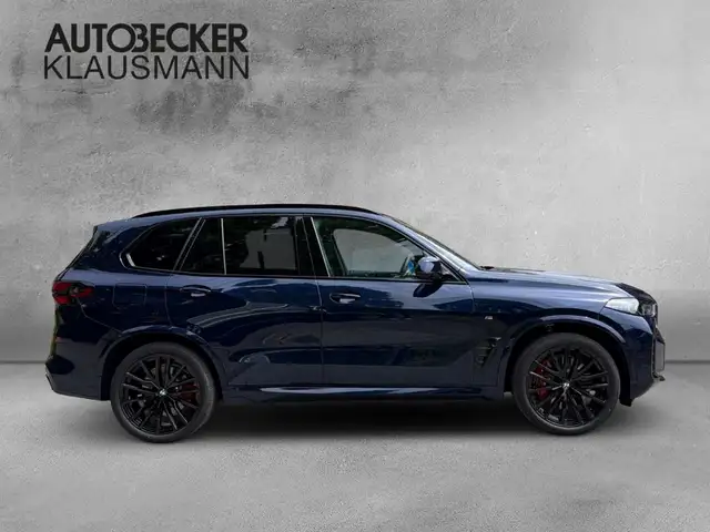 BMW X5 view 4