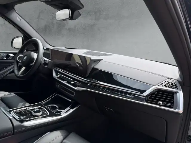 BMW X5 view 12