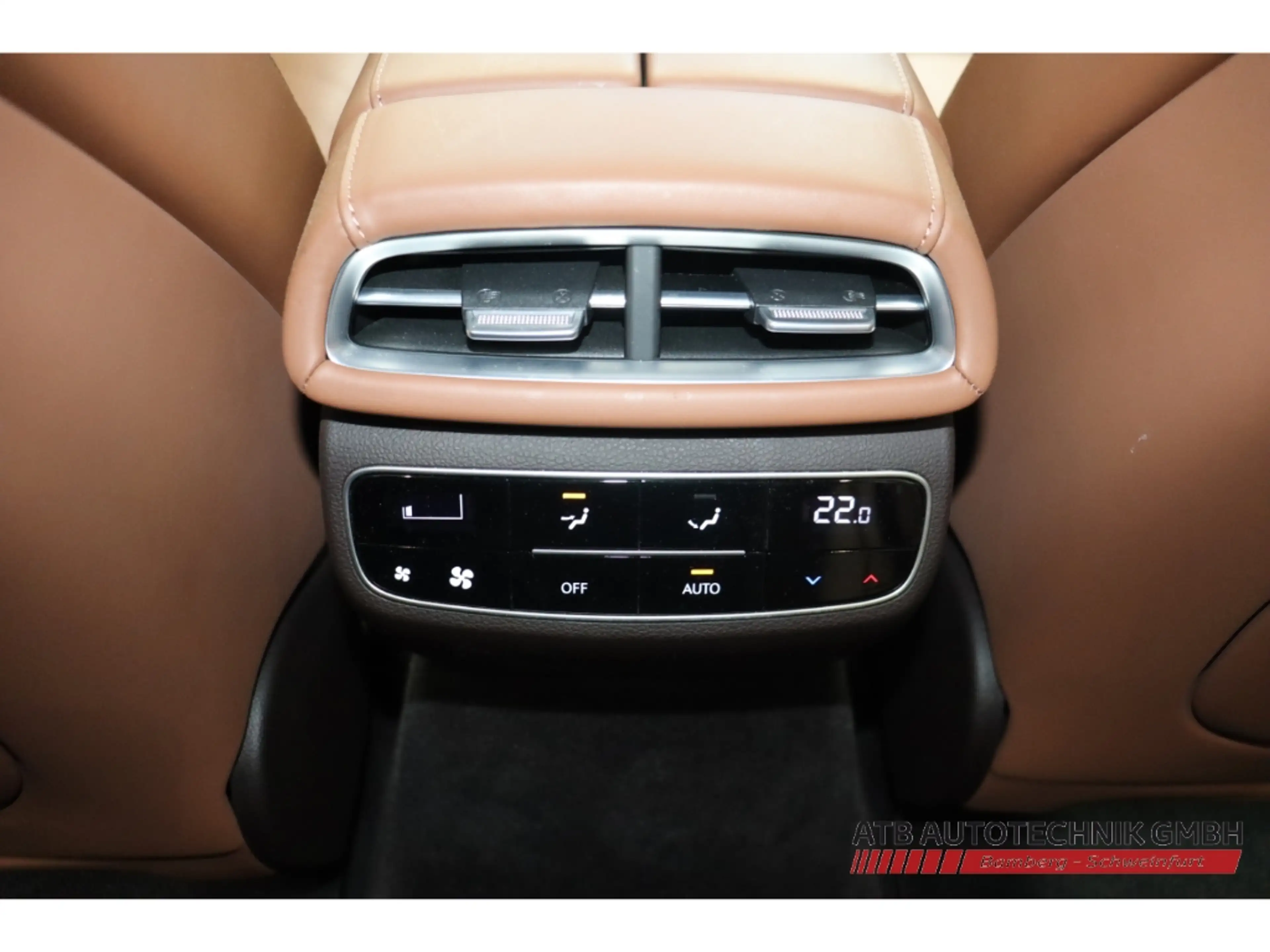 Genesis G80 Electrified 4WD Luxury 87,2kWh 98,1% SOH Solardach — photo 12