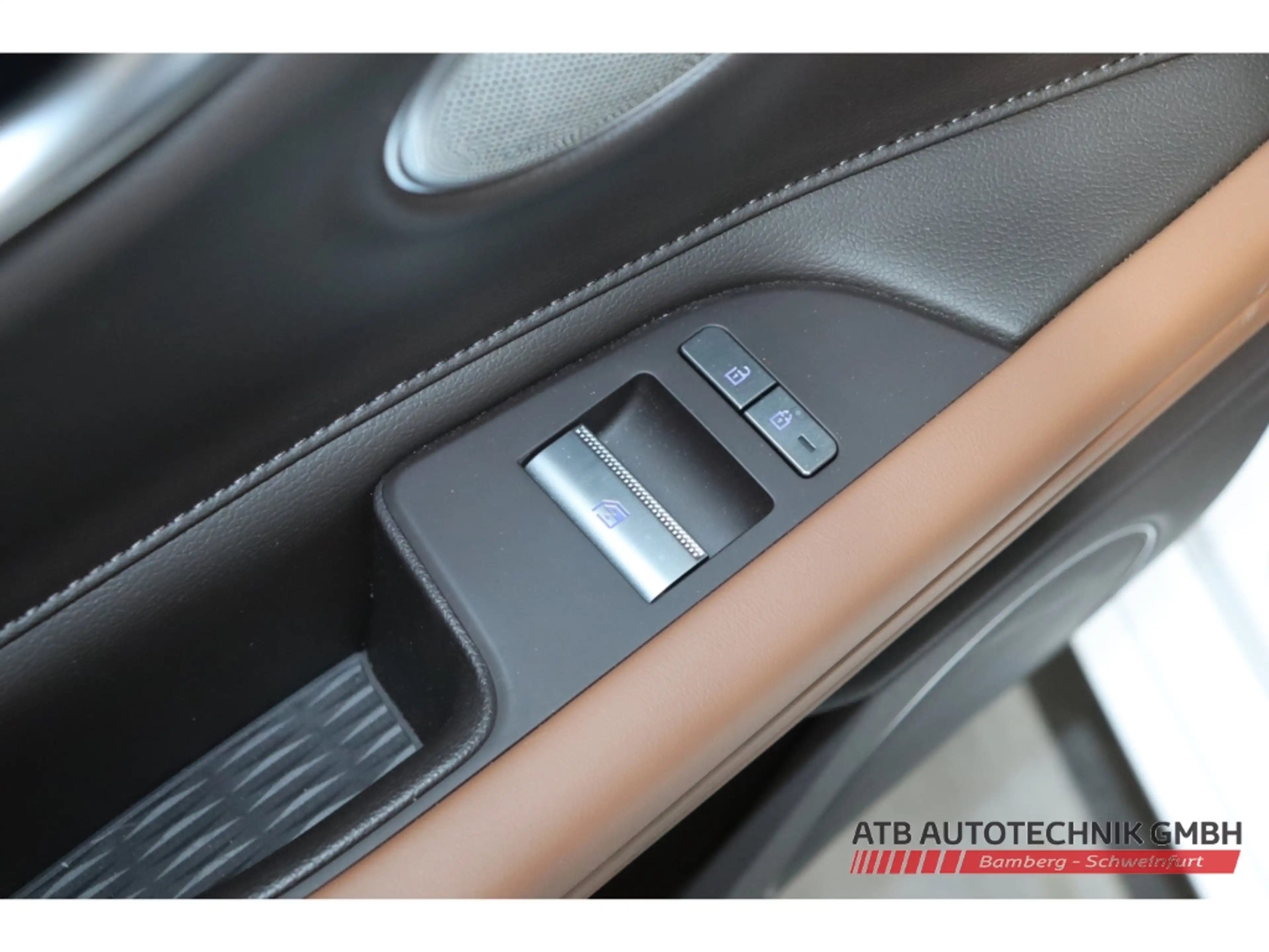 Genesis G80 Electrified 4WD Luxury 87,2kWh 98,1% SOH Solardach — photo 13
