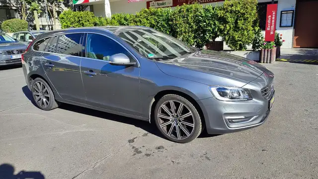 Volvo V60 Kombi Summum Automatik
