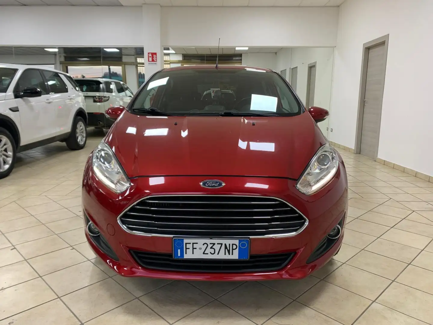 Ford Fiesta Fiesta 5p 1.5 tdci Business 75cv E6 Rojo - 2