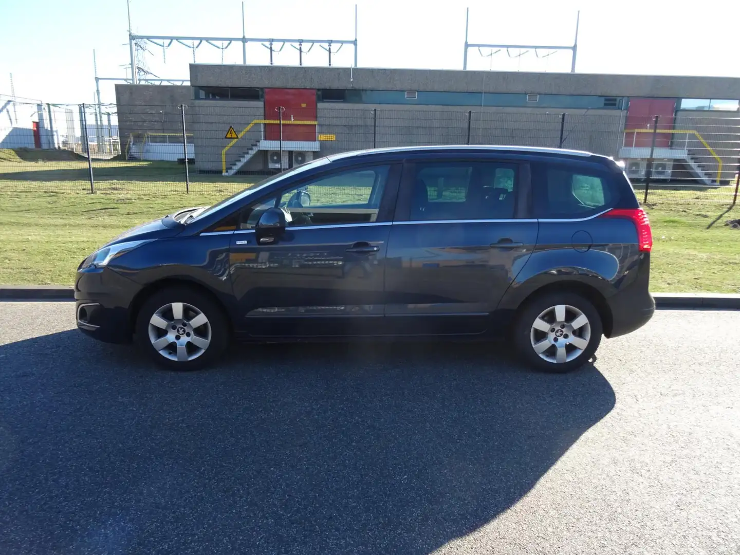 Peugeot 5008 1.2 PureTech Style 5p. Albastru - 2