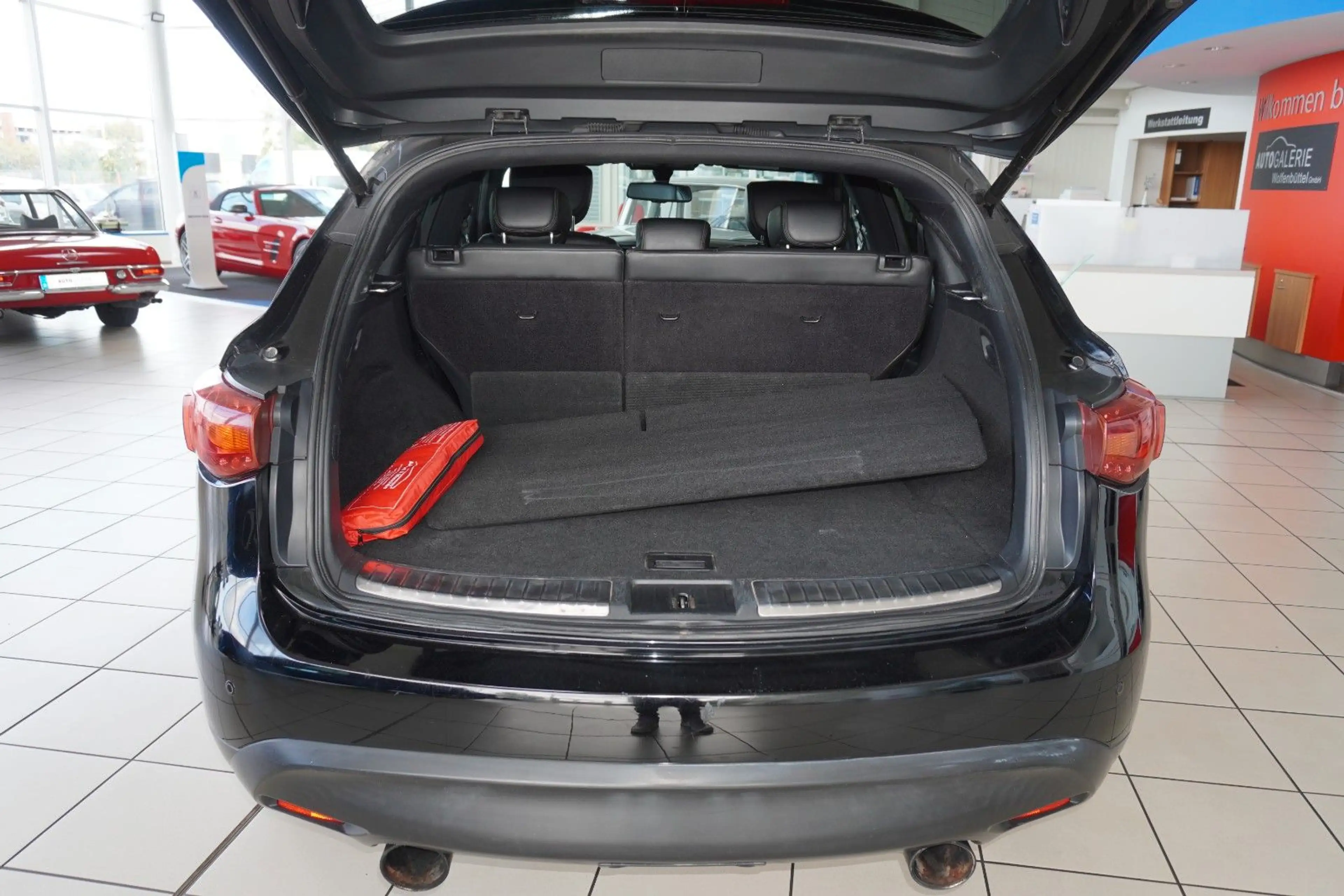 Infiniti FX FX30d GT Pano Kamera Leder BOSE — photo 10