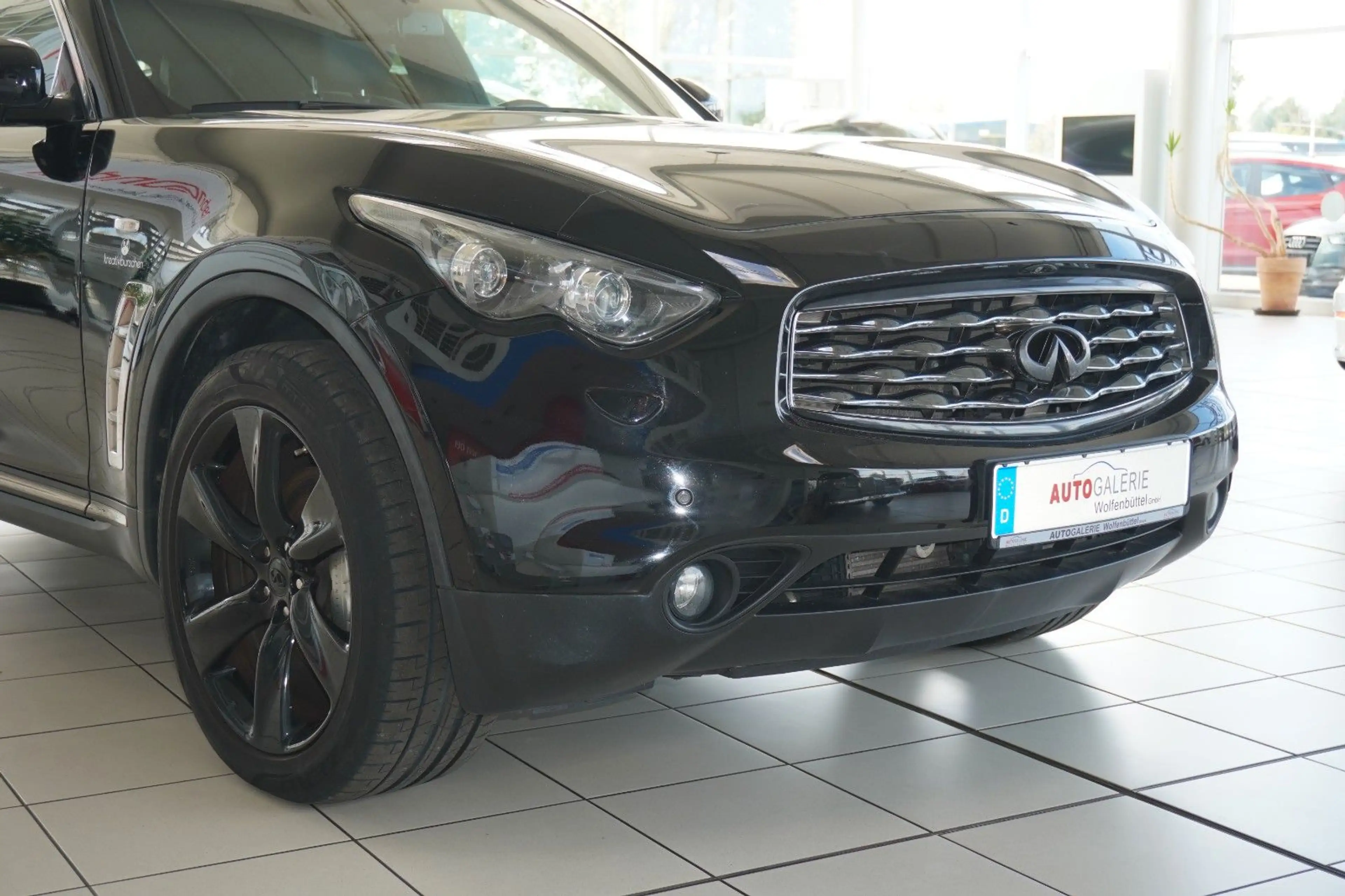 Infiniti FX FX30d GT Pano Kamera Leder BOSE — photo 13