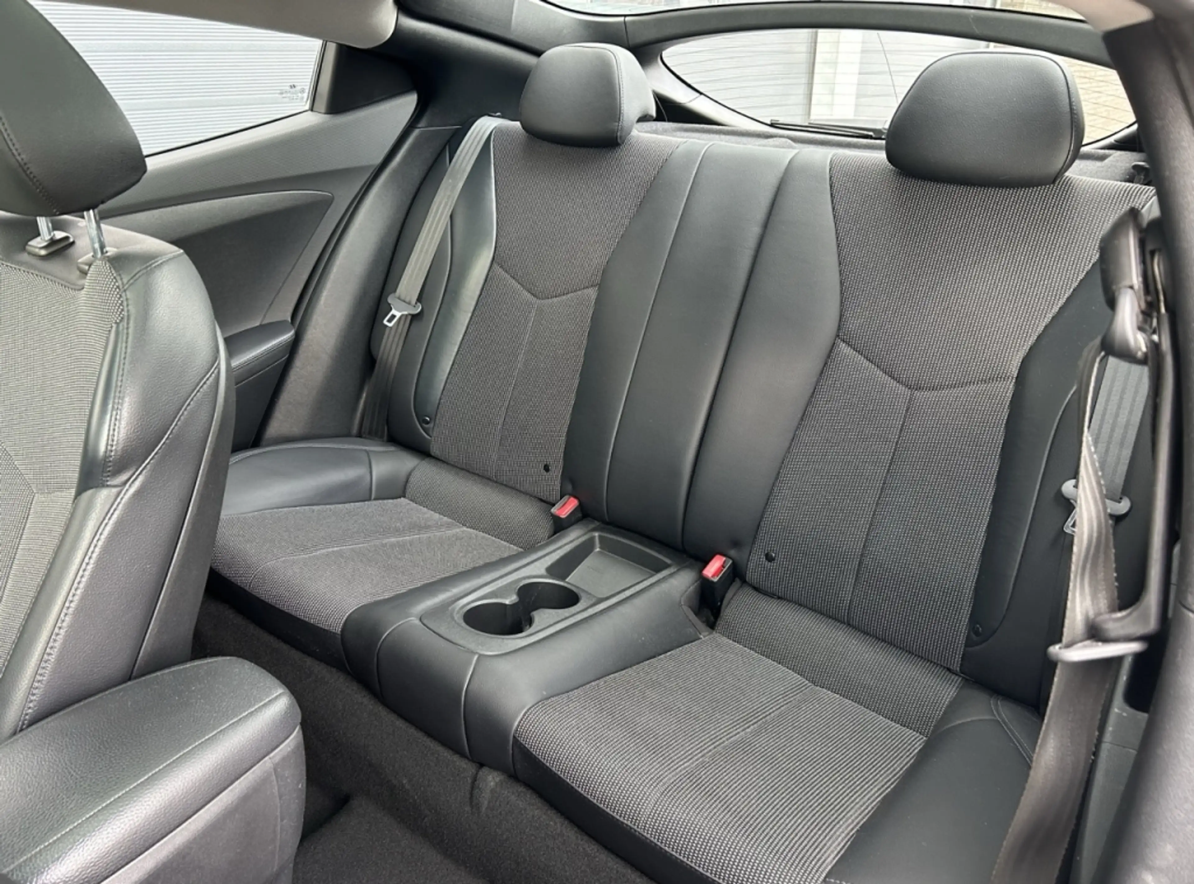 Hyundai VELOSTER 1.6 GDI 140pk i-Vision — photo 7