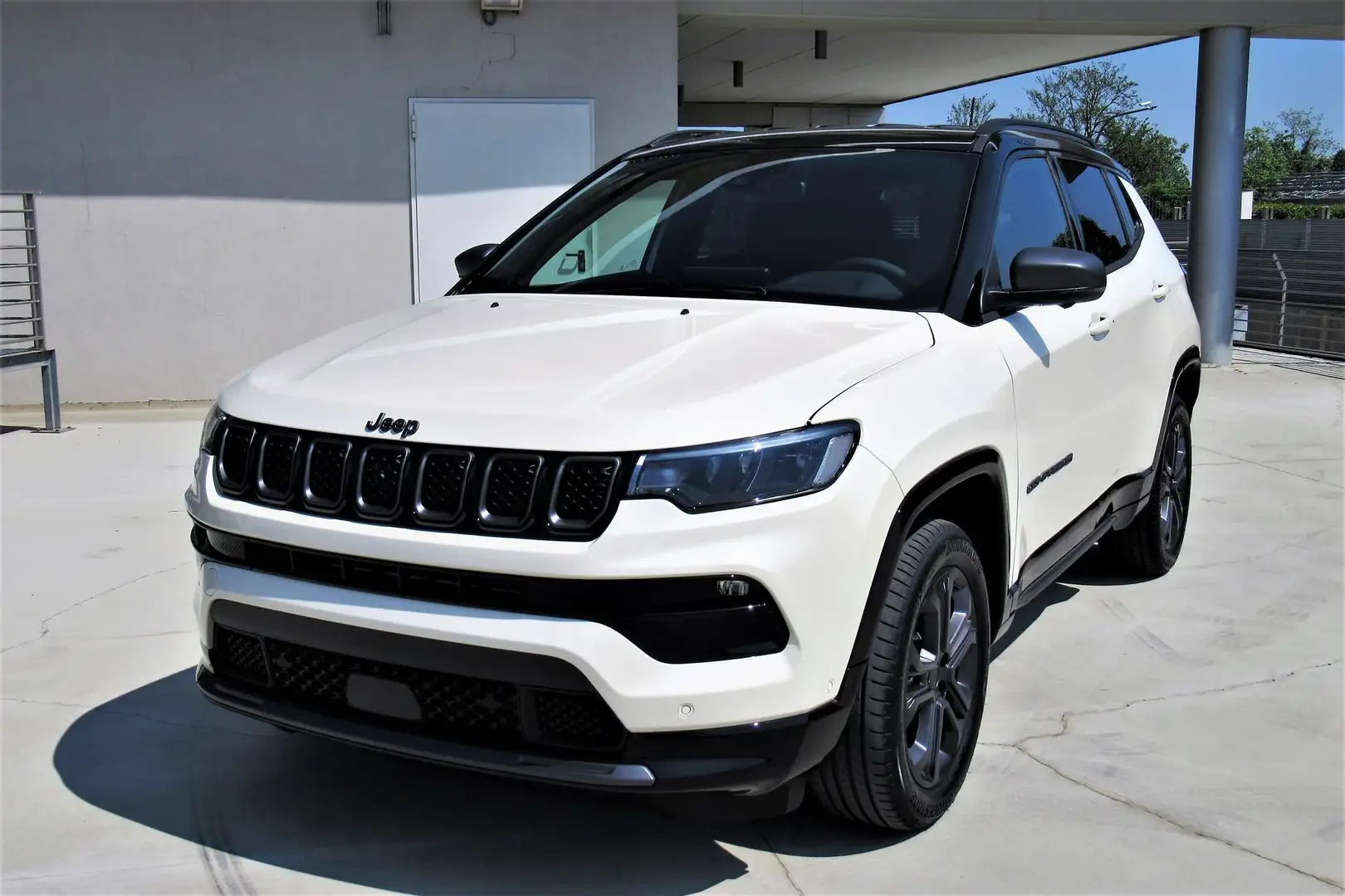 Jeep Compass 1.3 T4 150 CV aut. 2WD 80° Anniversario Fatturab Blanc - 1