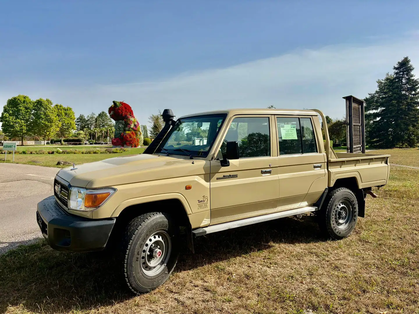 Toyota Land Cruiser Landcruiser GRJ79DC LX Euro 6 / Land Cruiser Beige - 2