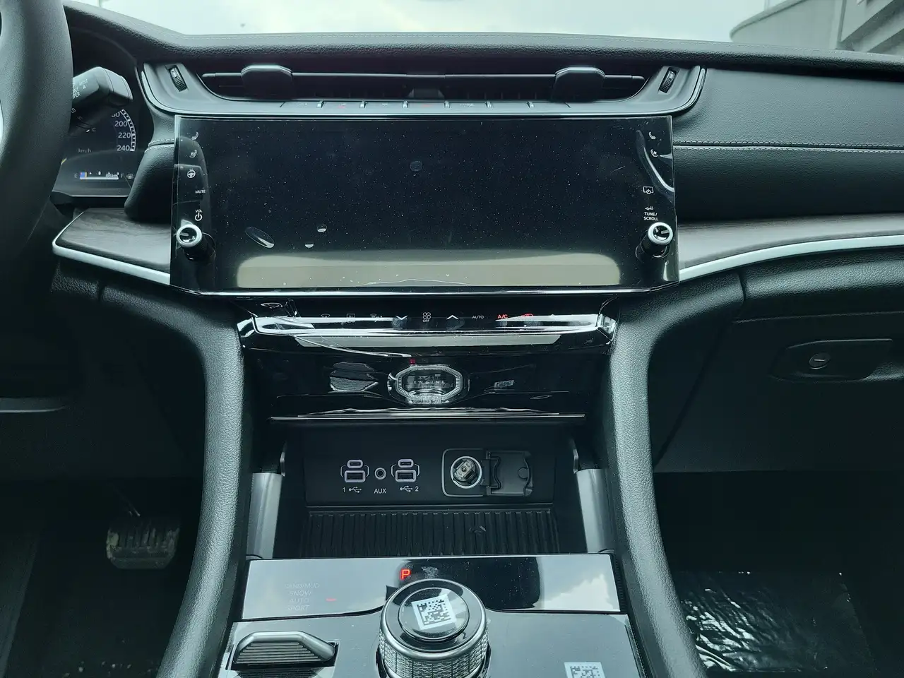 Jeep Grand Cherokee photo Jeep Grand Cherokee