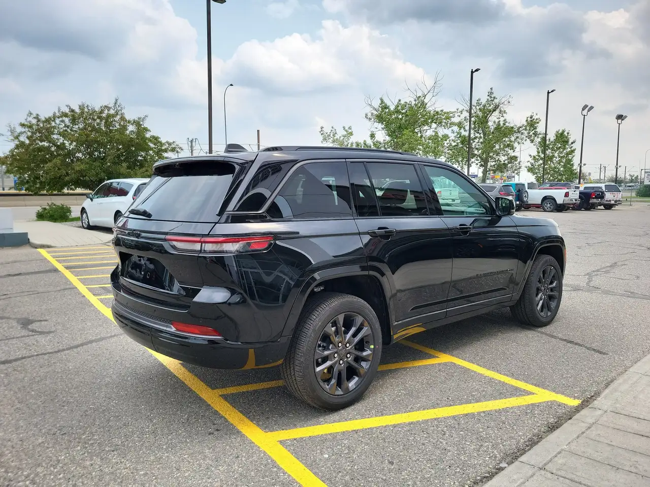 Jeep Grand Cherokee photo Jeep Grand Cherokee