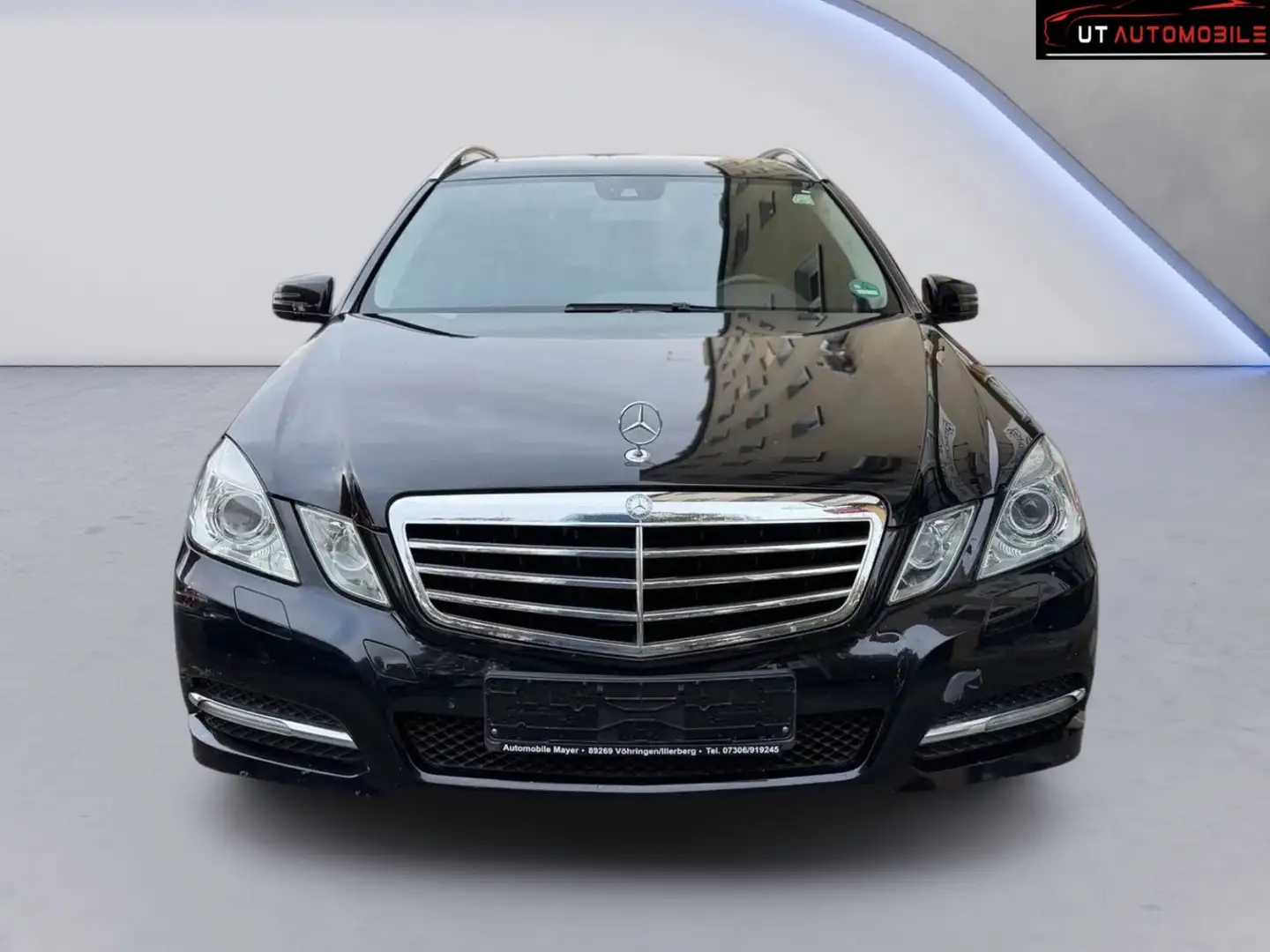 Mercedes-Benz E 220 T-Modell CDI BlueEfficiency Schwarz - 2