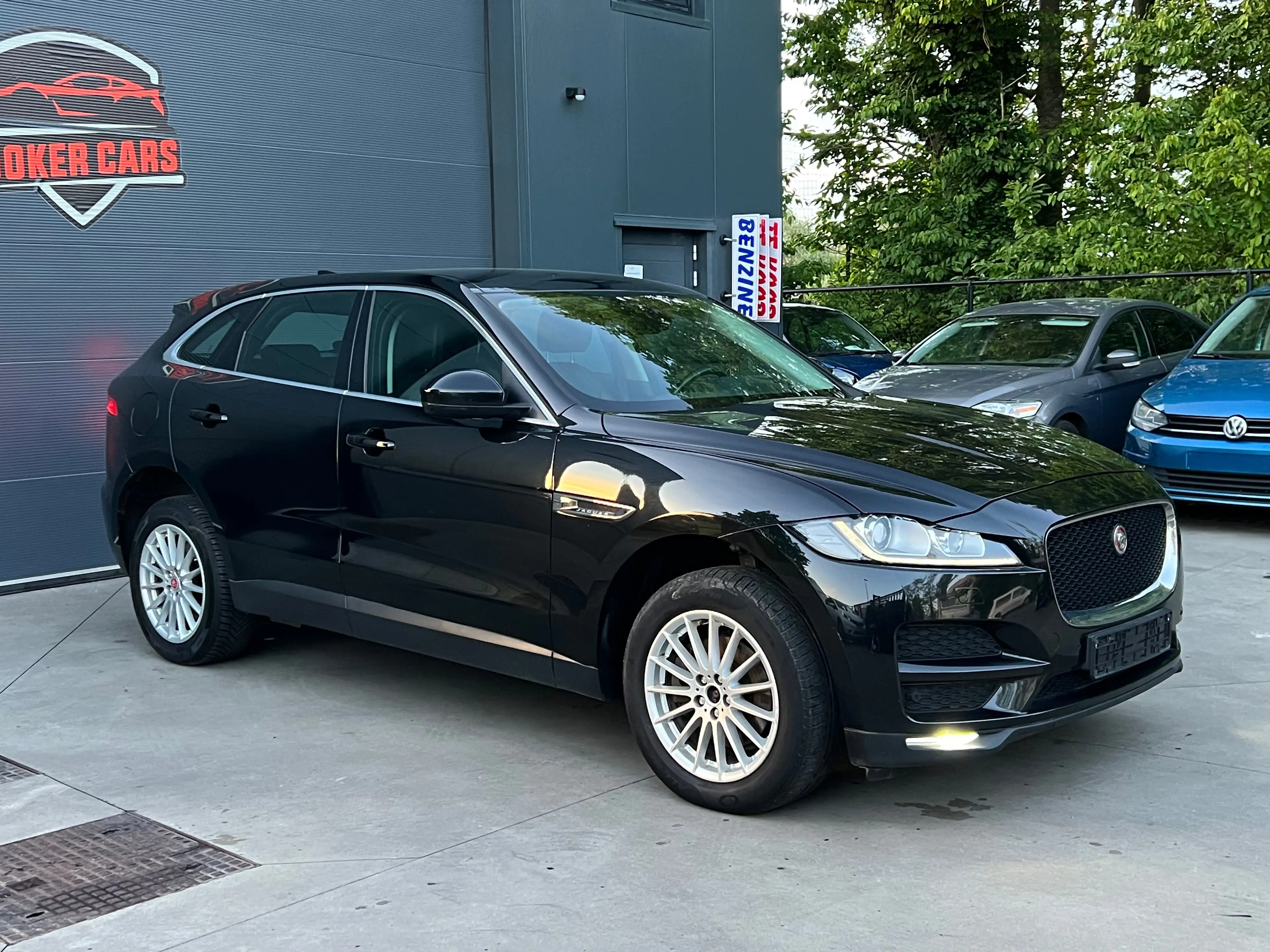 Jaguar F-Pace 2.0 D R-Sport Automatique EUR6B — photo 6
