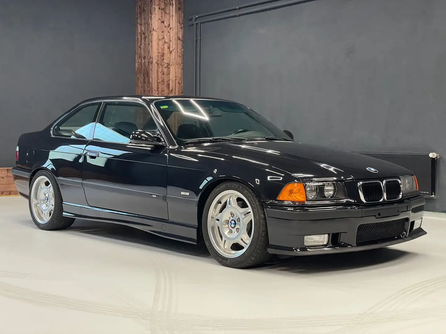 BMW M3 E36 3.2 Evolution Schwarz - 1