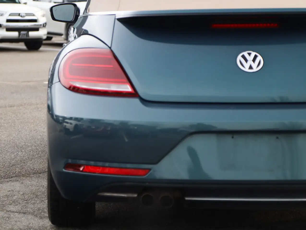 Volkswagen Beetle снимка Volkswagen Beetle
