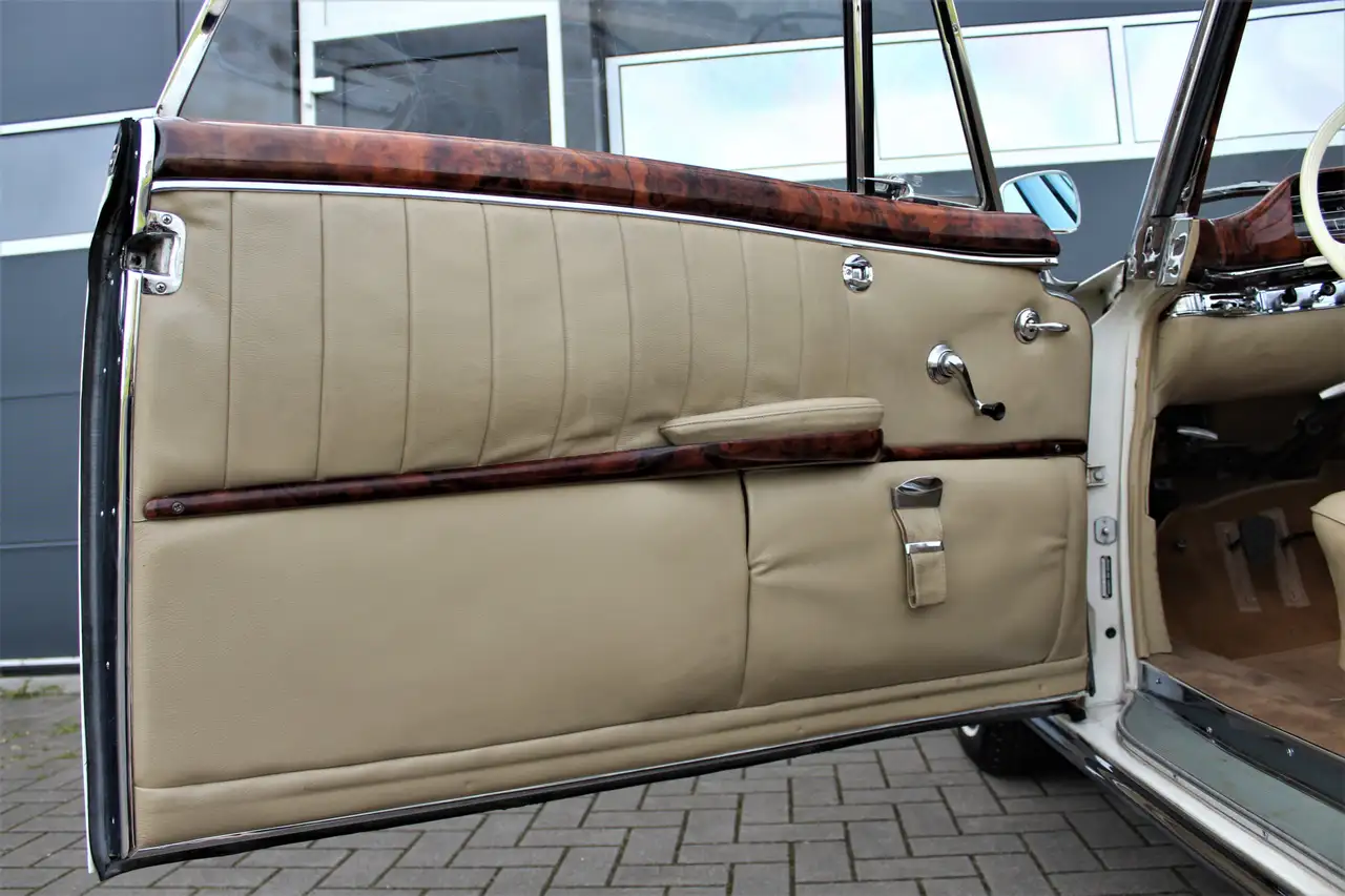 Mercedes-Benz 220 S-klasse 220SE W128 Ponton Cabriolet, foto 12