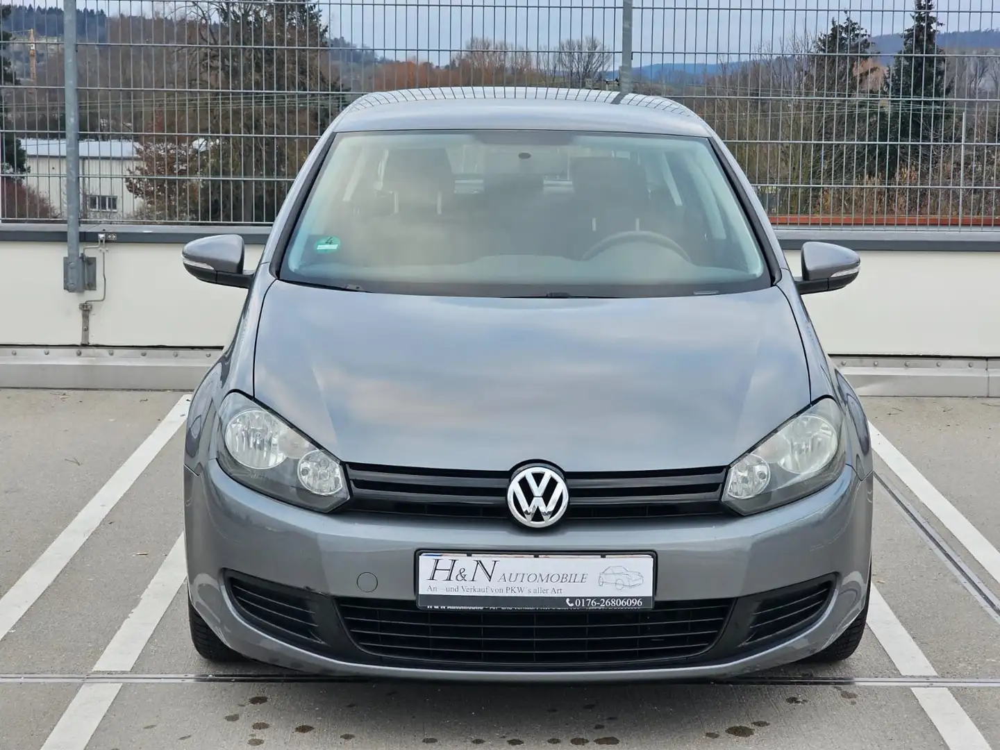 Volkswagen Golf Trendline*Orig.97000KM*HU/AU08/2026*1.Hd.*Klima* Gris - 2