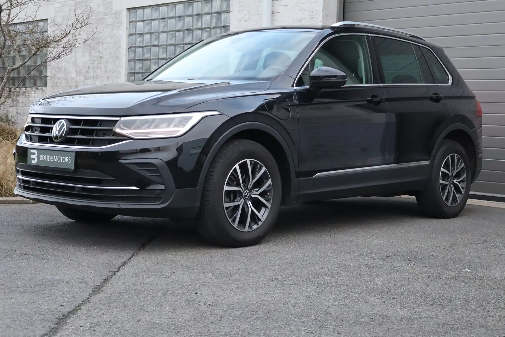 Volkswagen Tiguan Tiguan 1.4 eHybrid  DSG Elegance  34 gr co 2 Zwart - 1