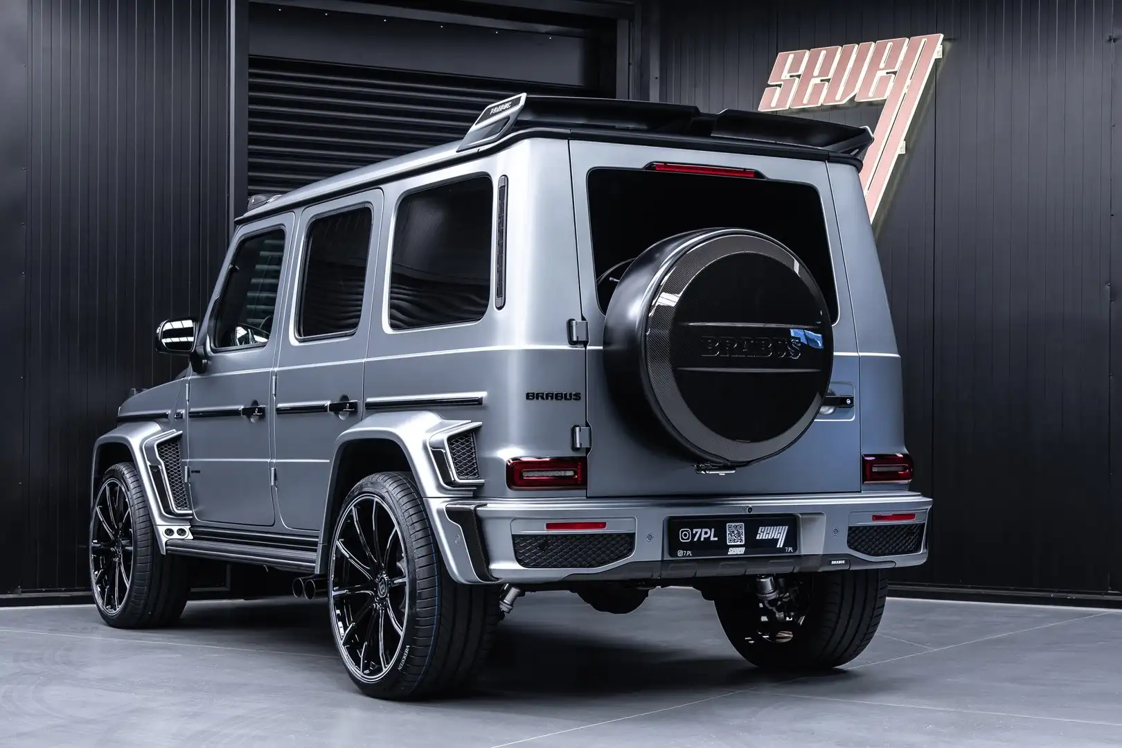 Mercedes-Benz G 63 AMG AMG G63 BRABUS + A22 + Widestar Carbon Pack I & II Grau - 2