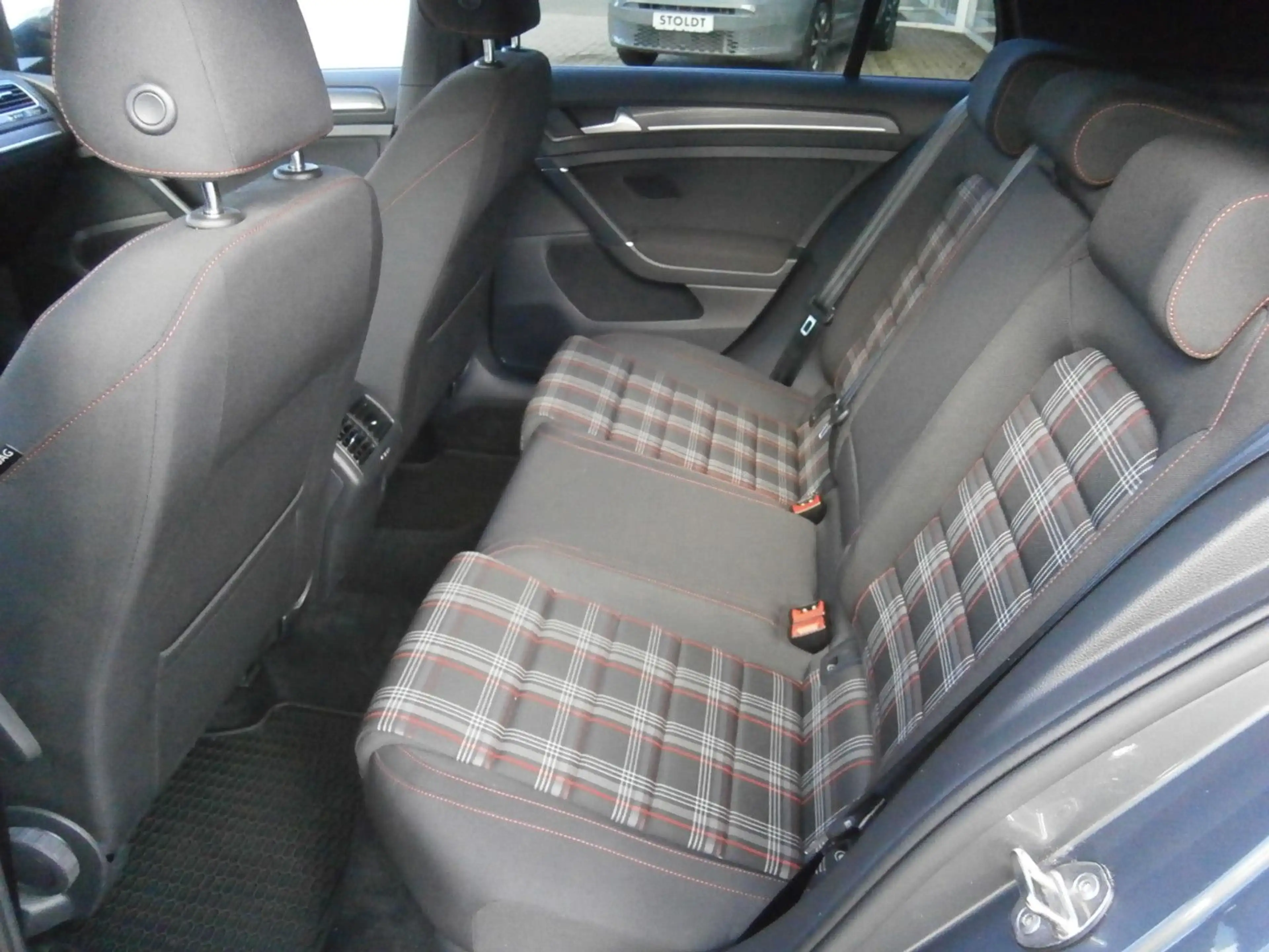 Volkswagen Golf VII GTI Performance 2.0 TSI, DSG — photo 7